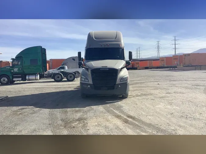 2022 Freightliner Cascadia 1269860dfd45a44ffd94d373e9afc3aea4c