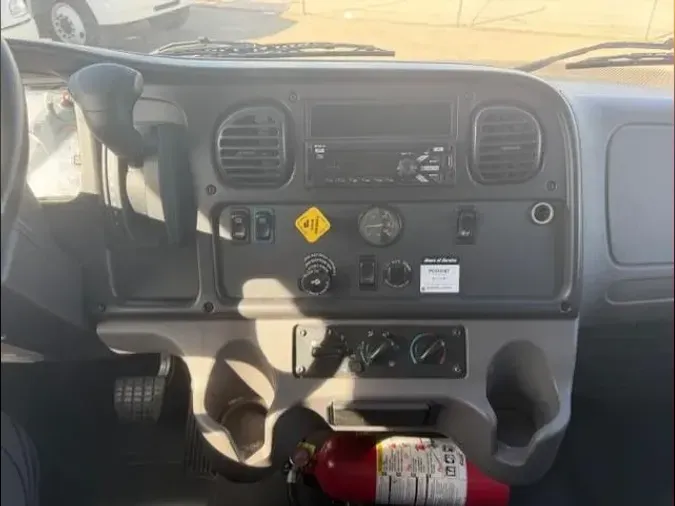 2021 Freightliner Business Class M2 106