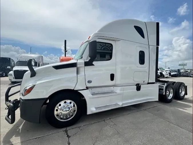 2022 Freightliner PT126SLP