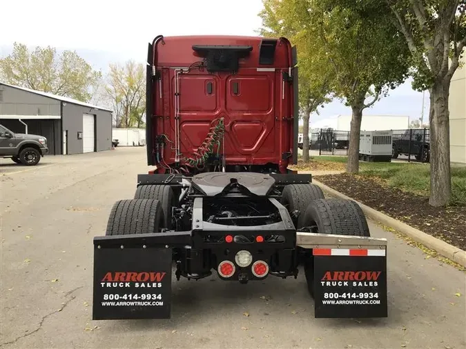 2019 FREIGHTLINER CA126