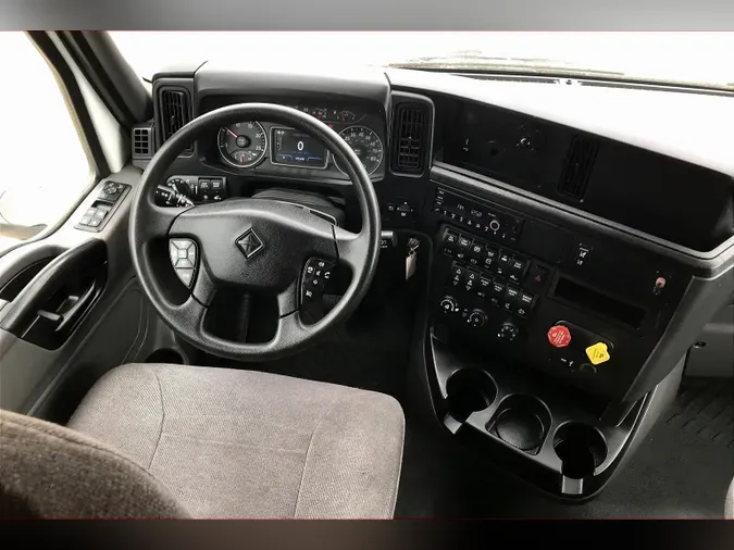 2022 INT LT625 6x4