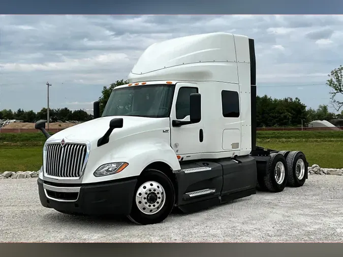 2022 INT LT625 6x4