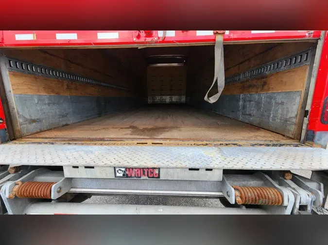 2020 Peterbilt 348