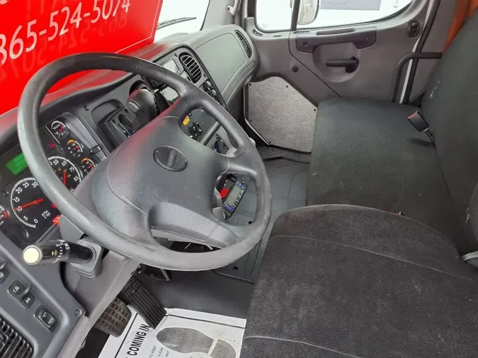 2019 FREIGHTLINER M2 106