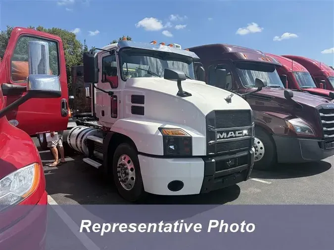 2021 MACK AN64T