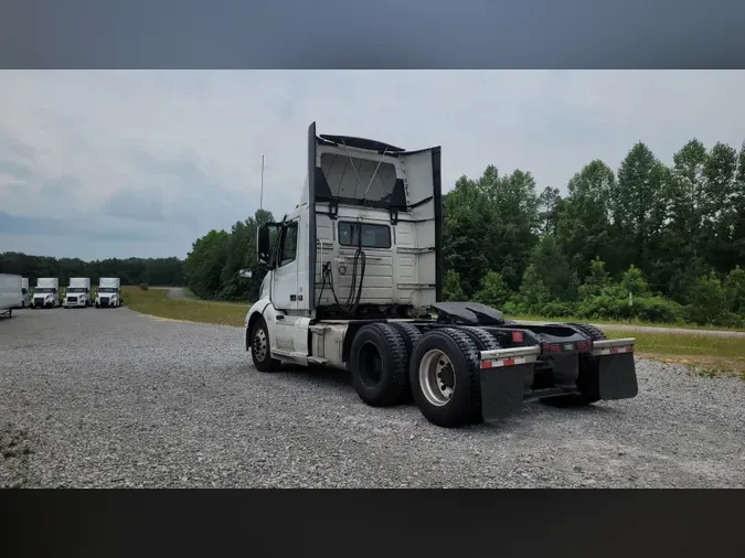 2018 Volvo VNL300