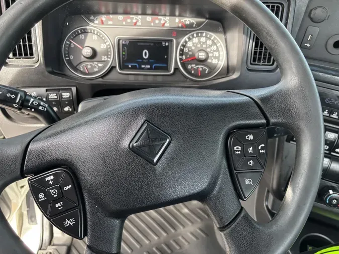 2021 International LT625