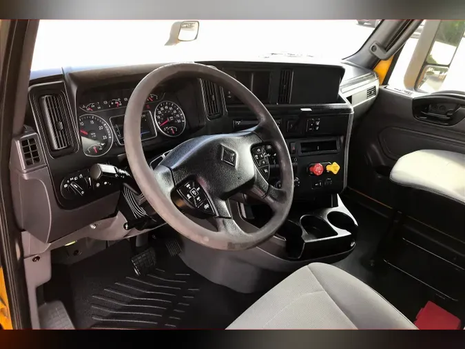2019 INT LT625 6x4