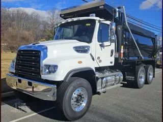 2025 FREIGHTLINER 114SD PLUS