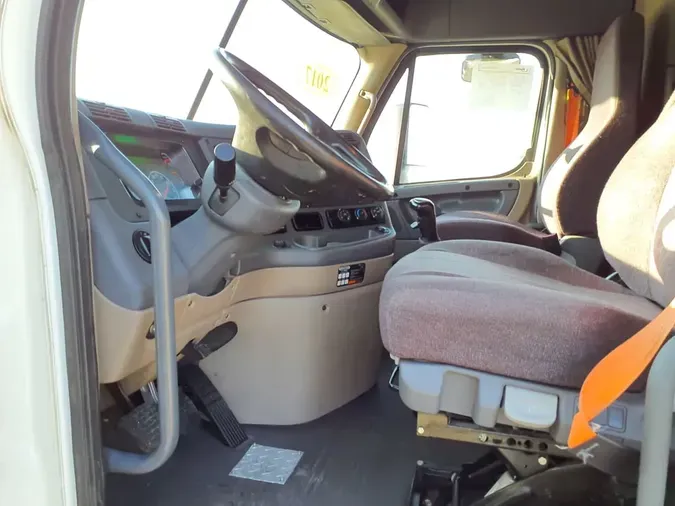 2017 FREIGHTLINER/MERCEDES CASCADIA 125