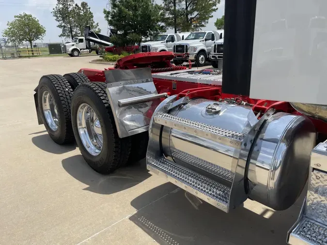 2022 Peterbilt 567