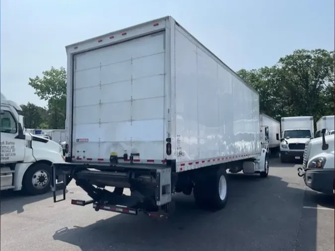 2018 FREIGHTLINER M2 106