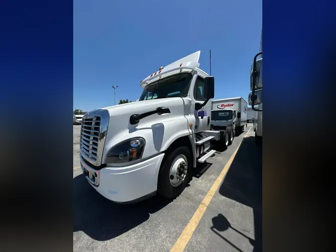 2017 FREIGHTLINER CASCADIA