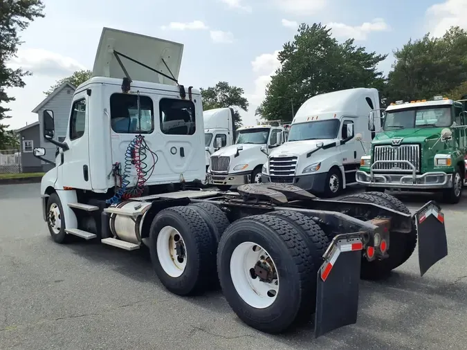 2019 FREIGHTLINER NEW CASCADIA PX12664