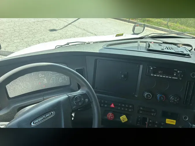 2023 Freightliner Cascadia 126