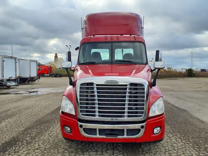 2014 FREIGHTLINER/MERCEDES CASCADIA 125