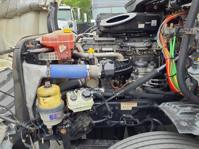 2019 FREIGHTLINER NEW CASCADIA 126