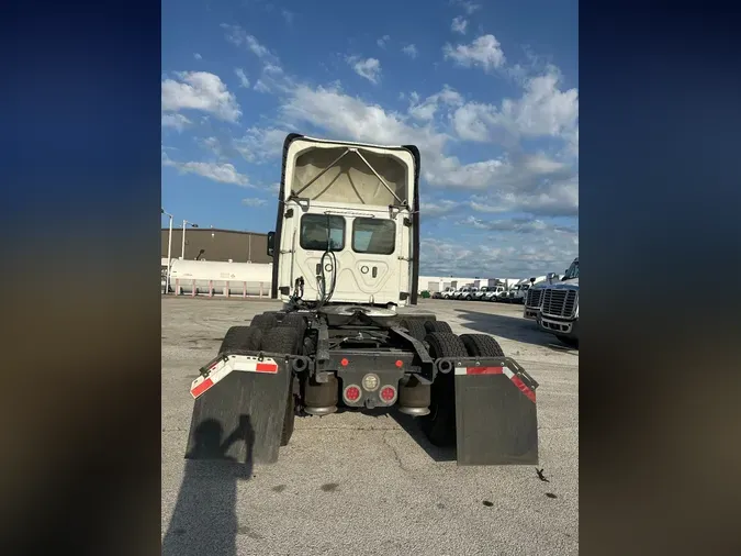 2020 FREIGHTLINER/MERCEDES CASCADIA 125