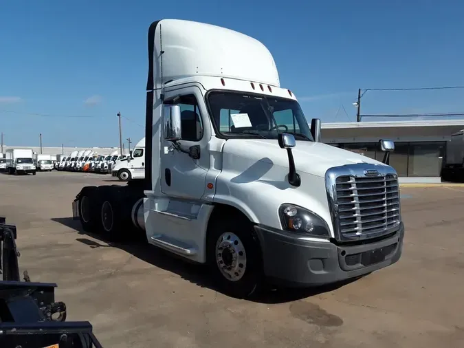 2020 FREIGHTLINER CASCADIA 125