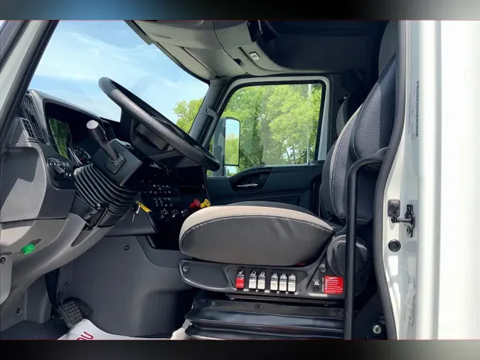 2025 INT LT625 6X4