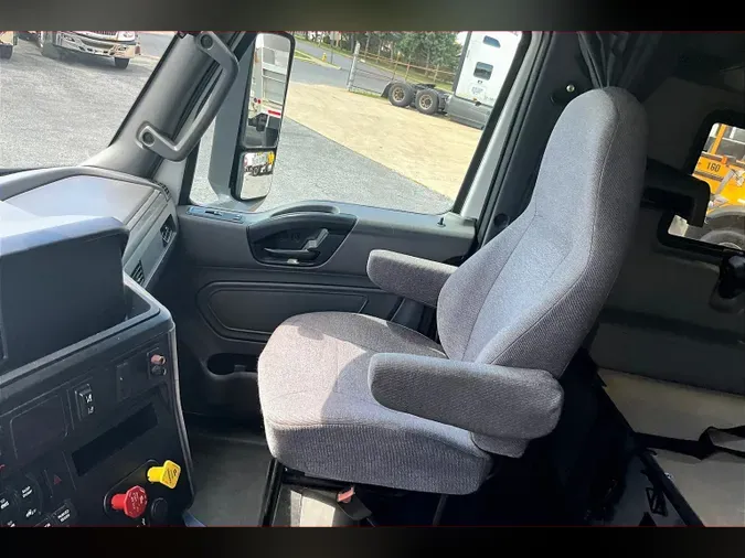 2022 INT LT625 6x4