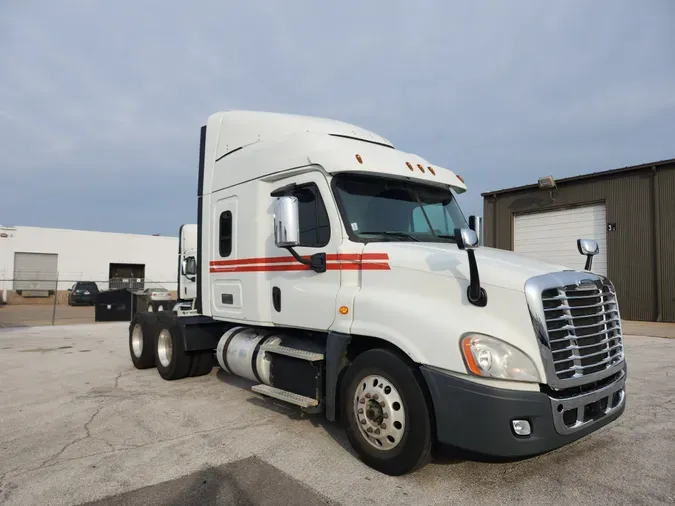 2017 FREIGHTLINER/MERCEDES CASCADIA 125