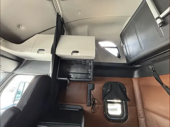 2022 Freightliner Cascadia 126