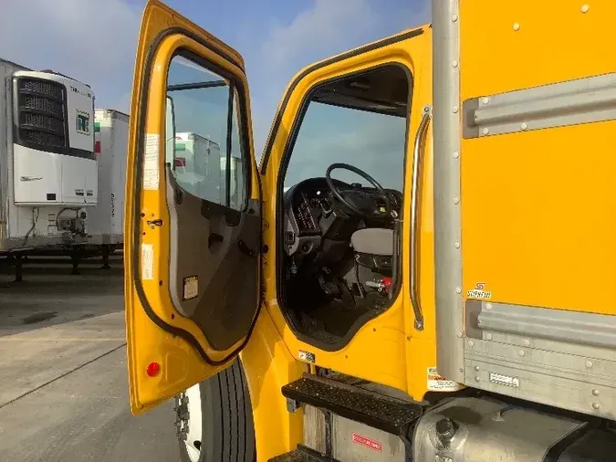 2018 Freightliner M2