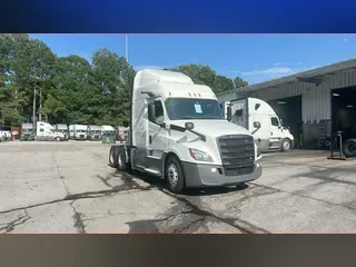 2020 Freightliner Cascadia 126