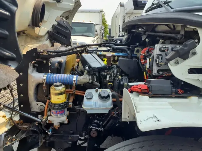 2019 FREIGHTLINER M2 106