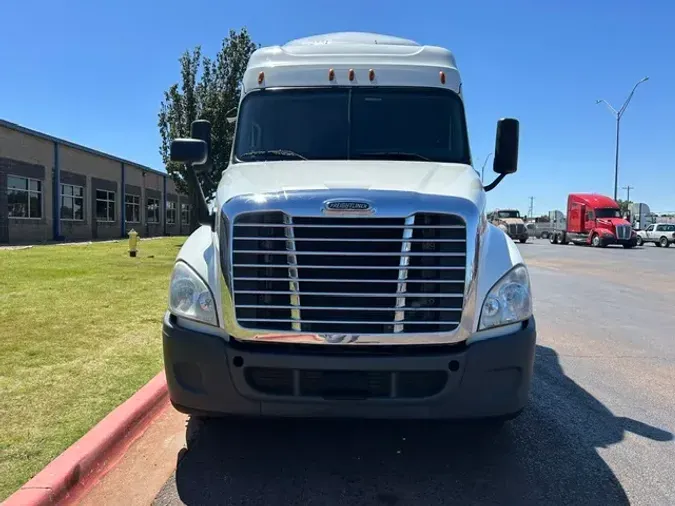 2020 FREIGHTLINER CASCADIA