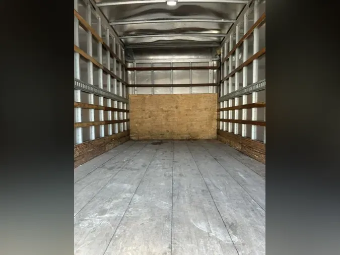 2019 ISUZU NPR HD989bcb4e109ef45cfc4cd6a6ac343fdc