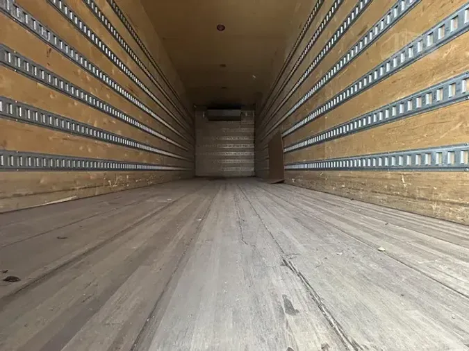 2017 VOLVO VNL42430