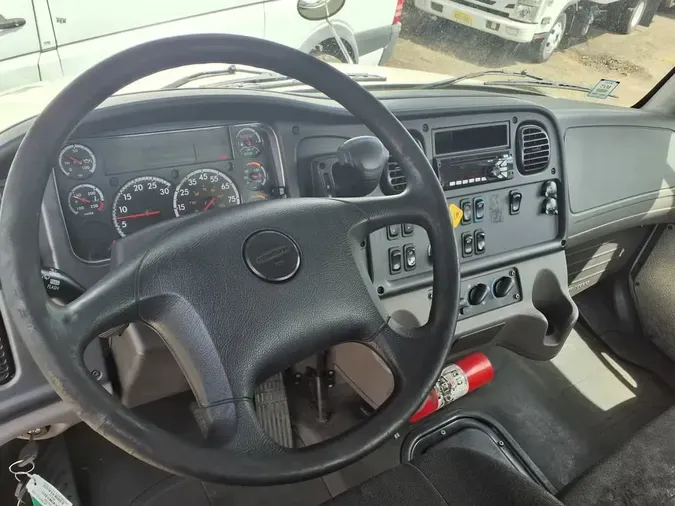 2020 FREIGHTLINER M2 106