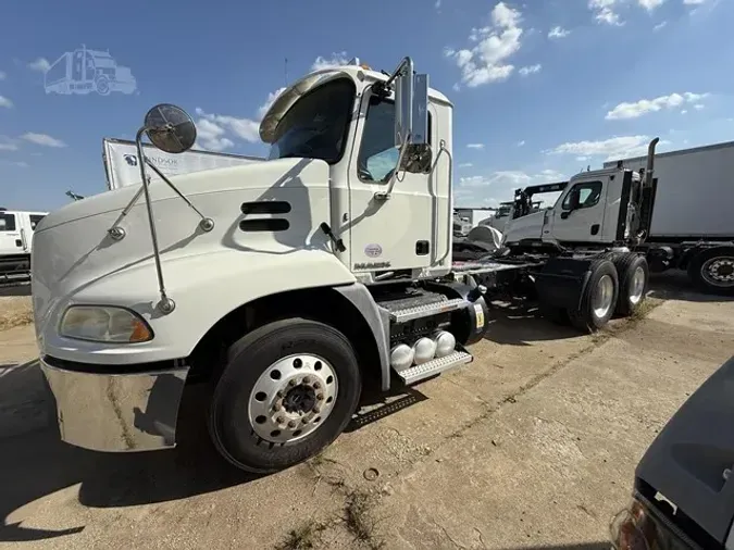 2018 MACK PINNACLE CXU613
