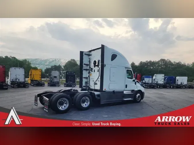 2020 FREIGHTLINER CA126