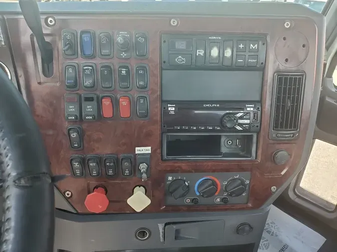 2014 MACK CXU613