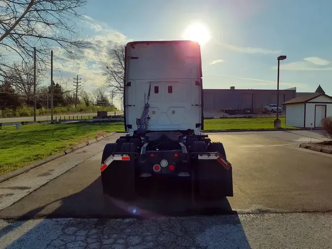 2017 FREIGHTLINER/MERCEDES CASCADIA 125