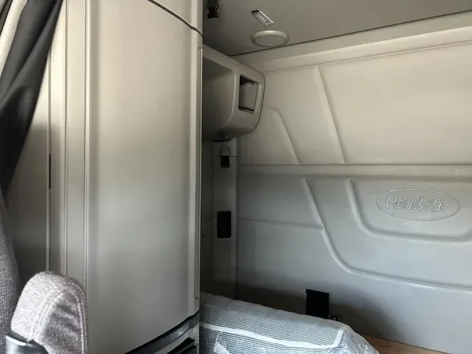 2021 Peterbilt 579
