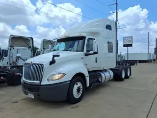 2019 NAVISTAR INTERNATIONAL LT625 SLPR CAB
