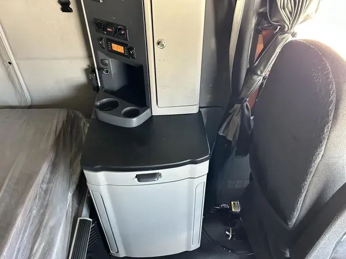 2022 Peterbilt 579