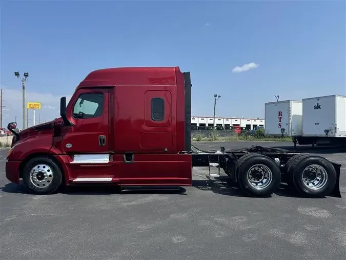 2019 FREIGHTLINER CA126