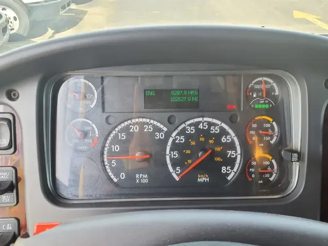 2016 FREIGHTLINER/MERCEDES M2 106