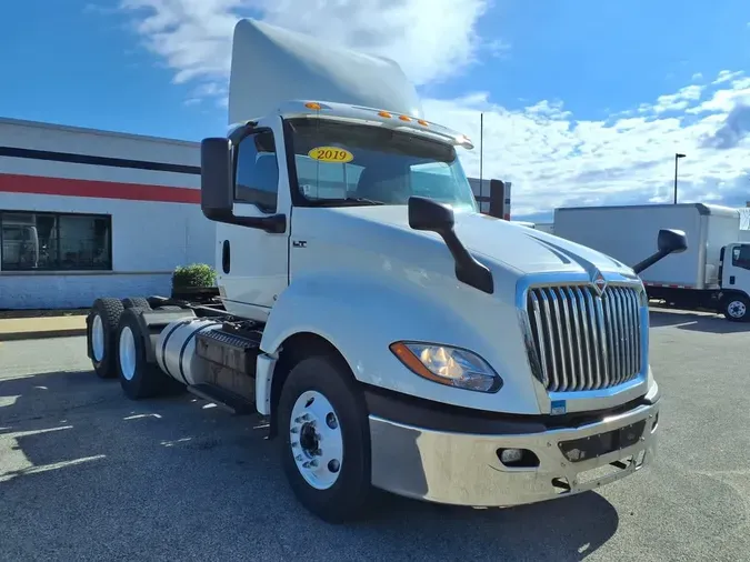 2019 NAVISTAR INTERNATIONAL LT625 DAYCAB T/A98b5f8baf2f21e8091372ee08c47eab4