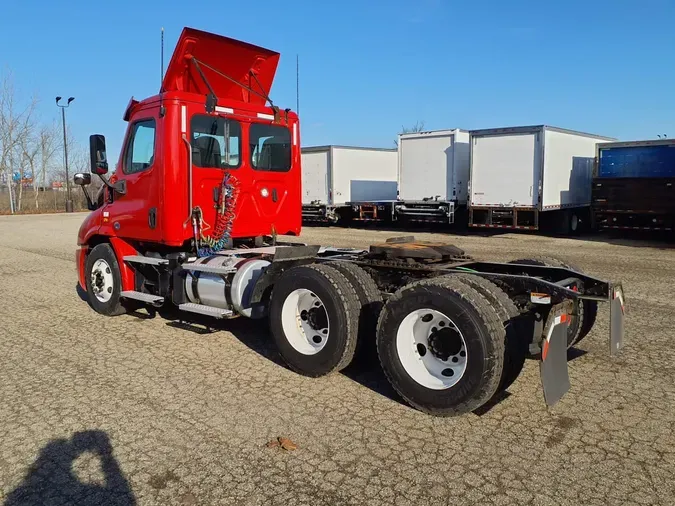 2019 FREIGHTLINER/MERCEDES CASCADIA 11398b6d1e2321237851370adae04c62c60