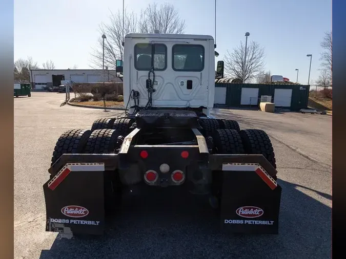 2016 FREIGHTLINER CASCADIA 113