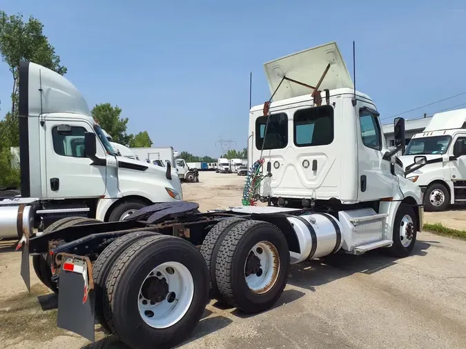 2019 FREIGHTLINER NEW CASCADIA PX12664