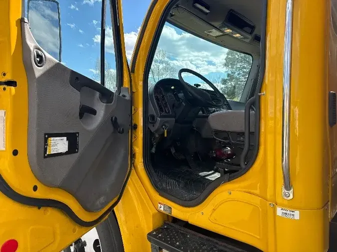 2018 Freightliner M2