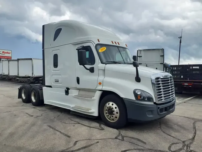 2019 FREIGHTLINER CASCADIA 125