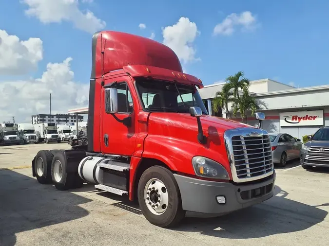 2020 FREIGHTLINER/MERCEDES CASCADIA 12598bfd66873143ec43b0dc156e80cffdd